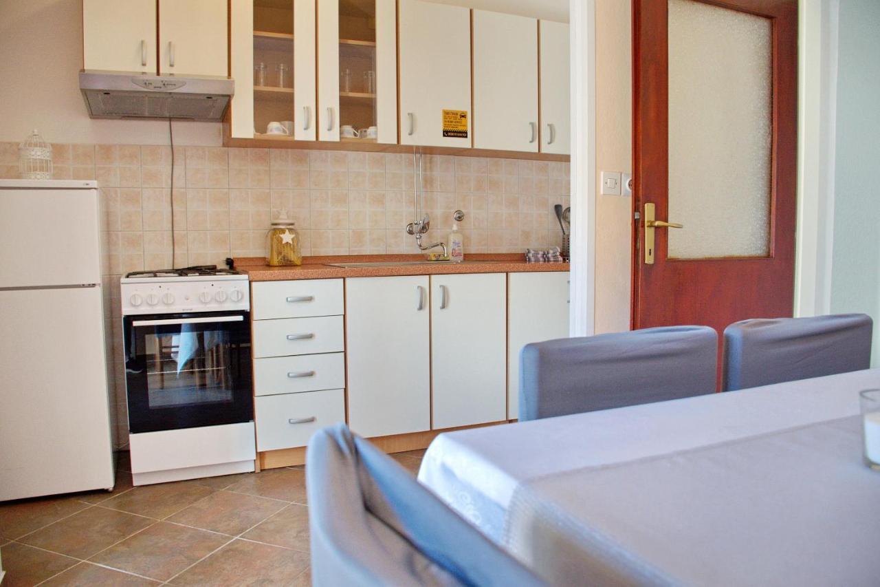 Two Bedroom Apartments Elvira Novalja Exterior photo