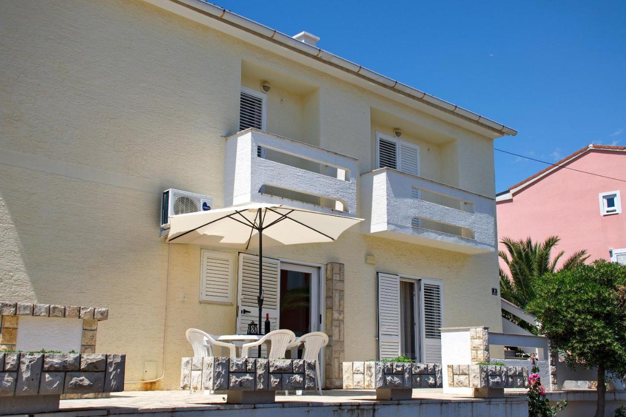 Two Bedroom Apartments Elvira Novalja Exterior photo
