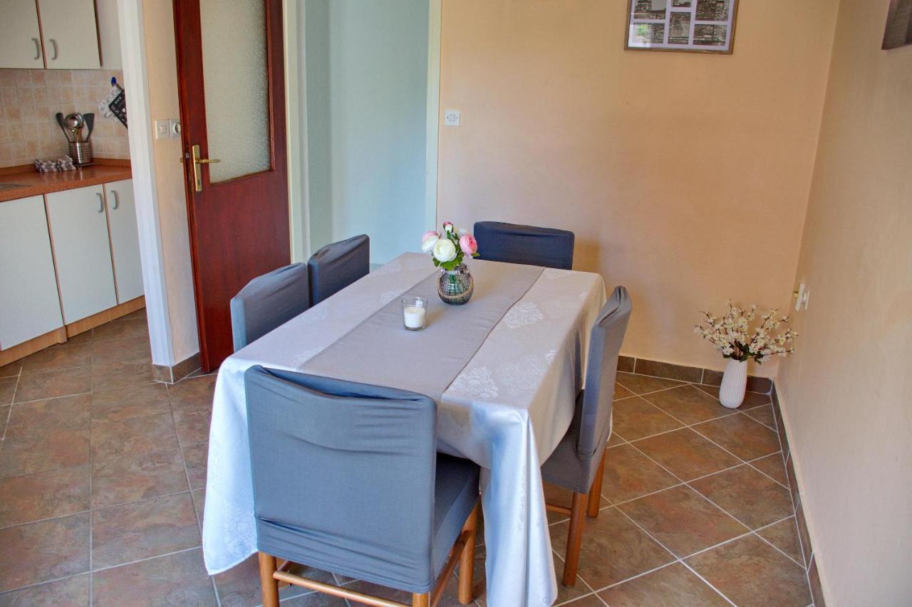 Two Bedroom Apartments Elvira Novalja Exterior photo
